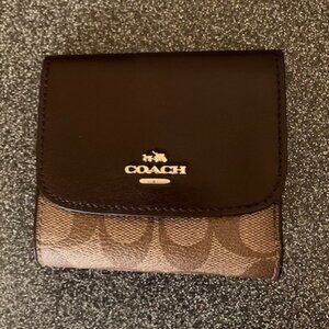 New With Tag Coach Small Tri-Fold Leather Wallet, Khaki Oxblood